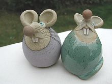  Collectable Miniature Pottery Church Mouse 