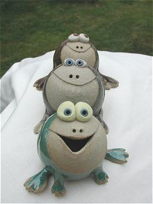  Collectable Miniature Pottery Frog 