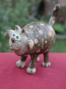  Collectable Miniature Pottery Leggy Cat - standing 