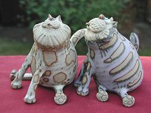 Pottery Leggy Cat - sitting 