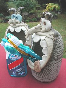  Toothbrush Holder 