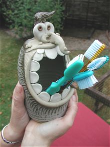  Toothbrush Holder 