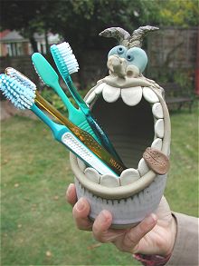  Toothbrush Holder 