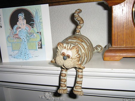  Pottery Shelf Cat 