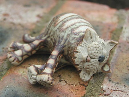  Collectable Miniature Pottery Sleeping Cat 